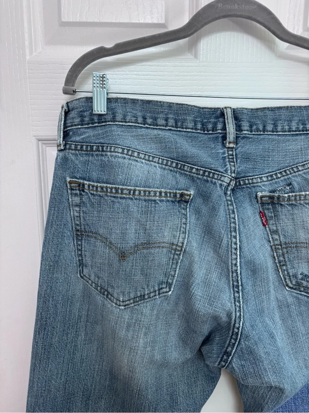 Levi's Men's Faded Blue Straight Jeans